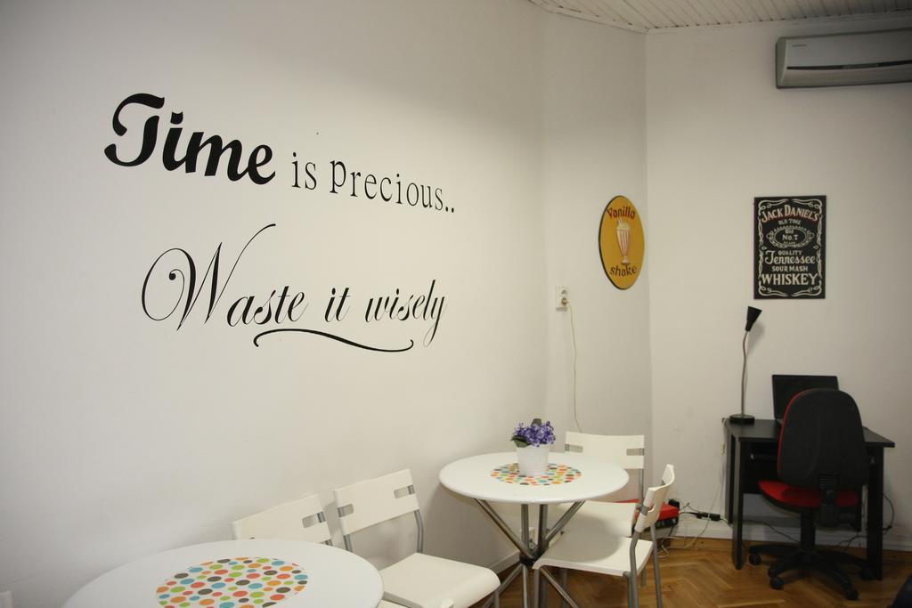 Time Hostel Belgrado Exterior foto