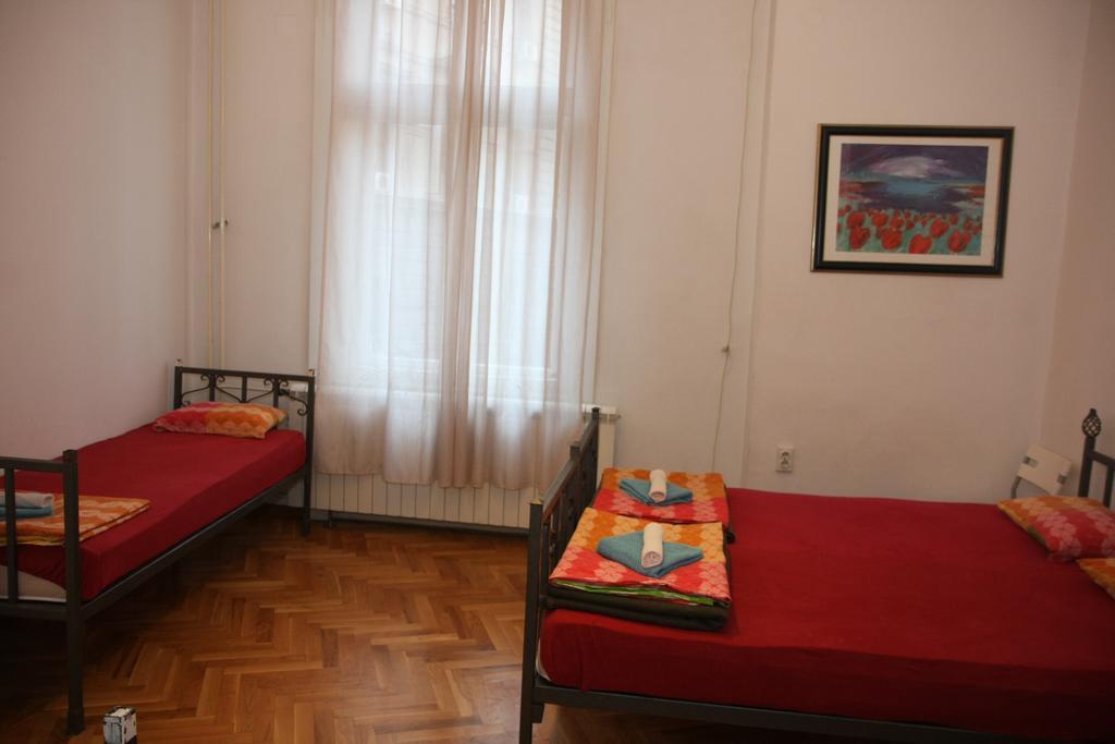 Time Hostel Belgrado Quarto foto