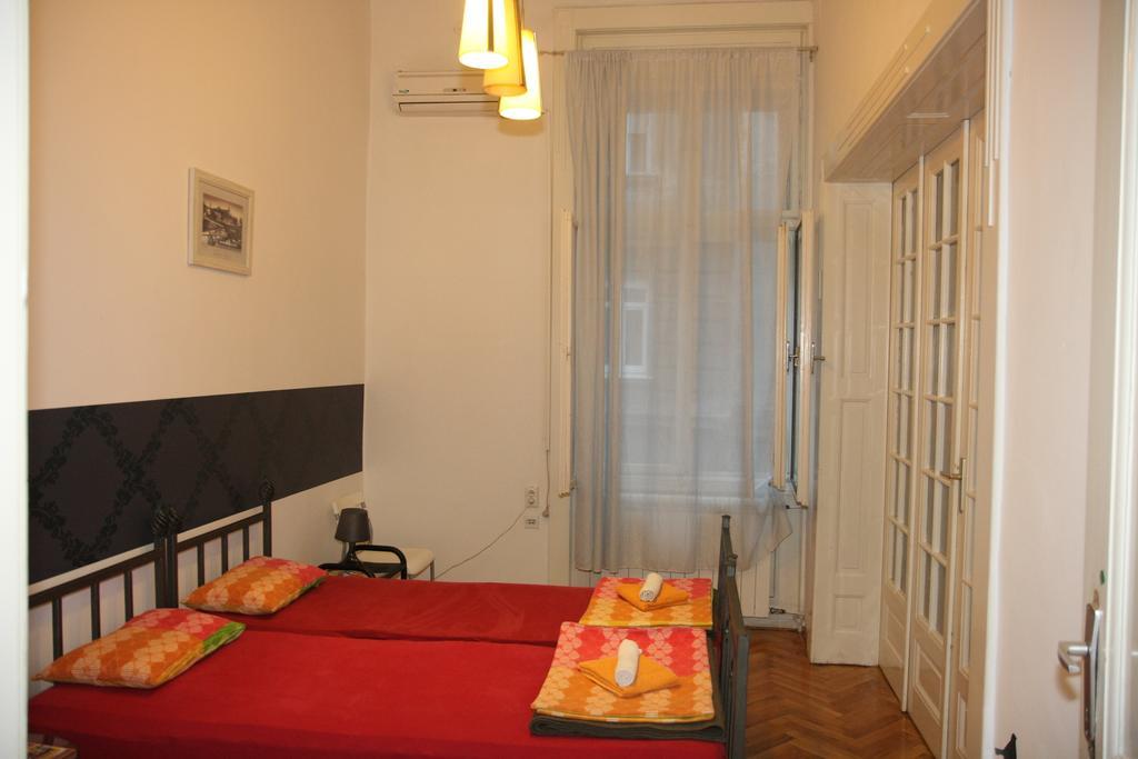 Time Hostel Belgrado Quarto foto